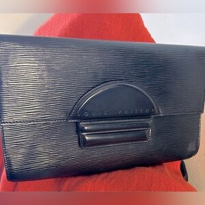 LOUIS VUITTON Chaillot Clutch Bag Epi Leather